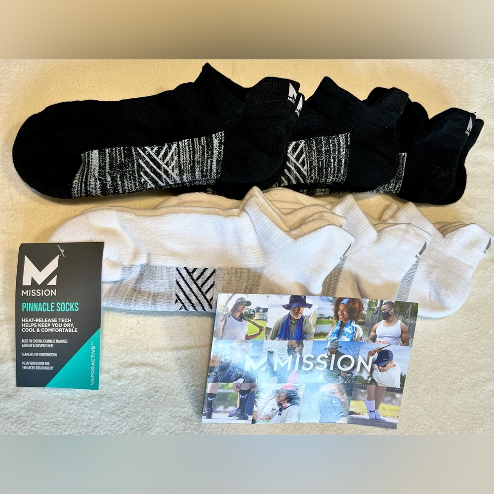 Mission Unisex Black and White Socks Size Men’s M